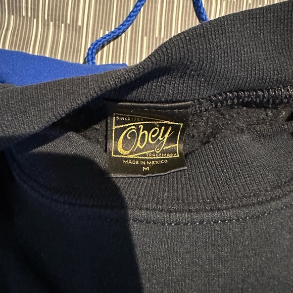 OBEY sweatshirt - Picture 2 of 2
